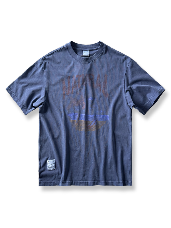  ヴィンテージウォッシュ加工とクラシックプリントの半袖Tシャツ