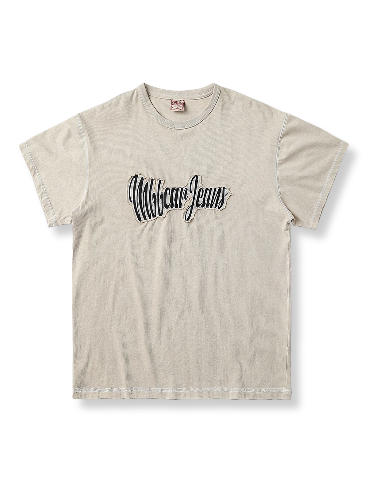 ワックス染めとパッチ刺繍が特徴の260g厚手ショートワイドTシャツ。