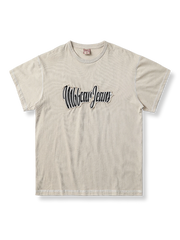 ワックス染めとパッチ刺繍が特徴の260g厚手ショートワイドTシャツ。