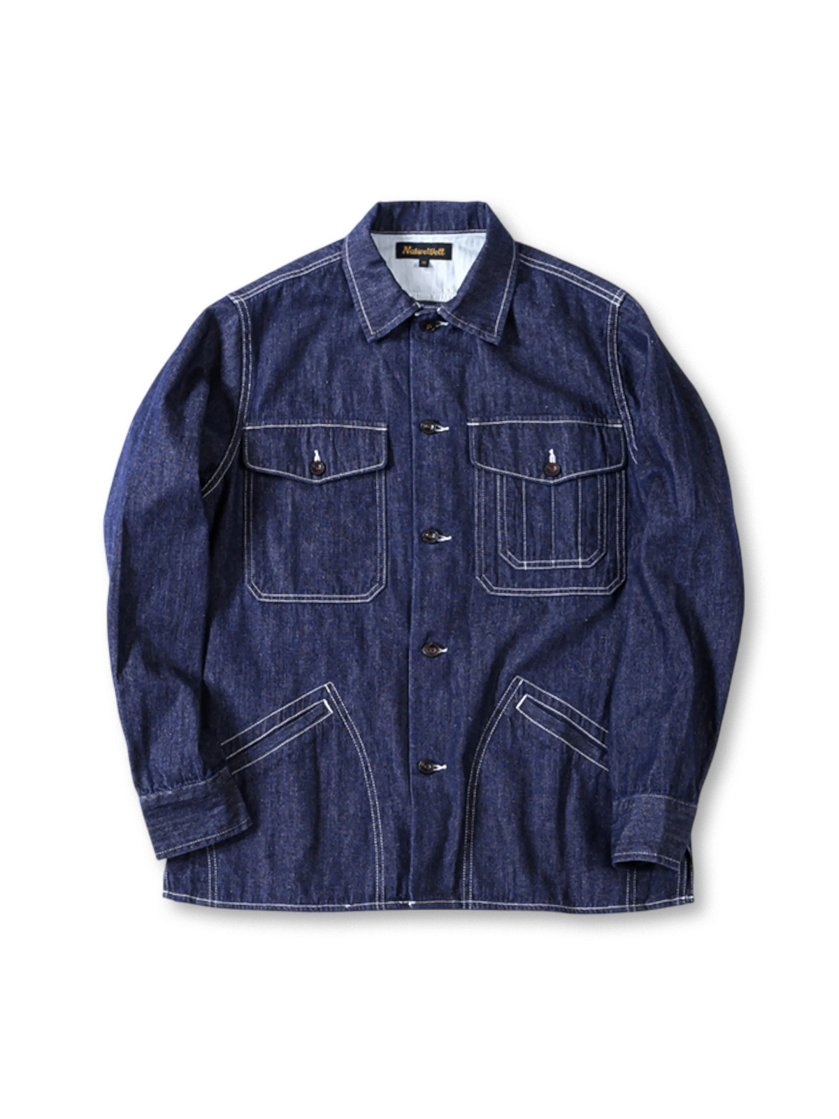 クラシックワークウェアデザインの実用的ポケット付きヴィンテージデニムシャツジャケット。耐久性強化加工。