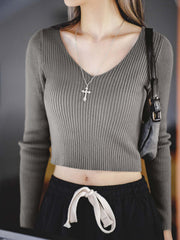 Vネックリブニットセーター