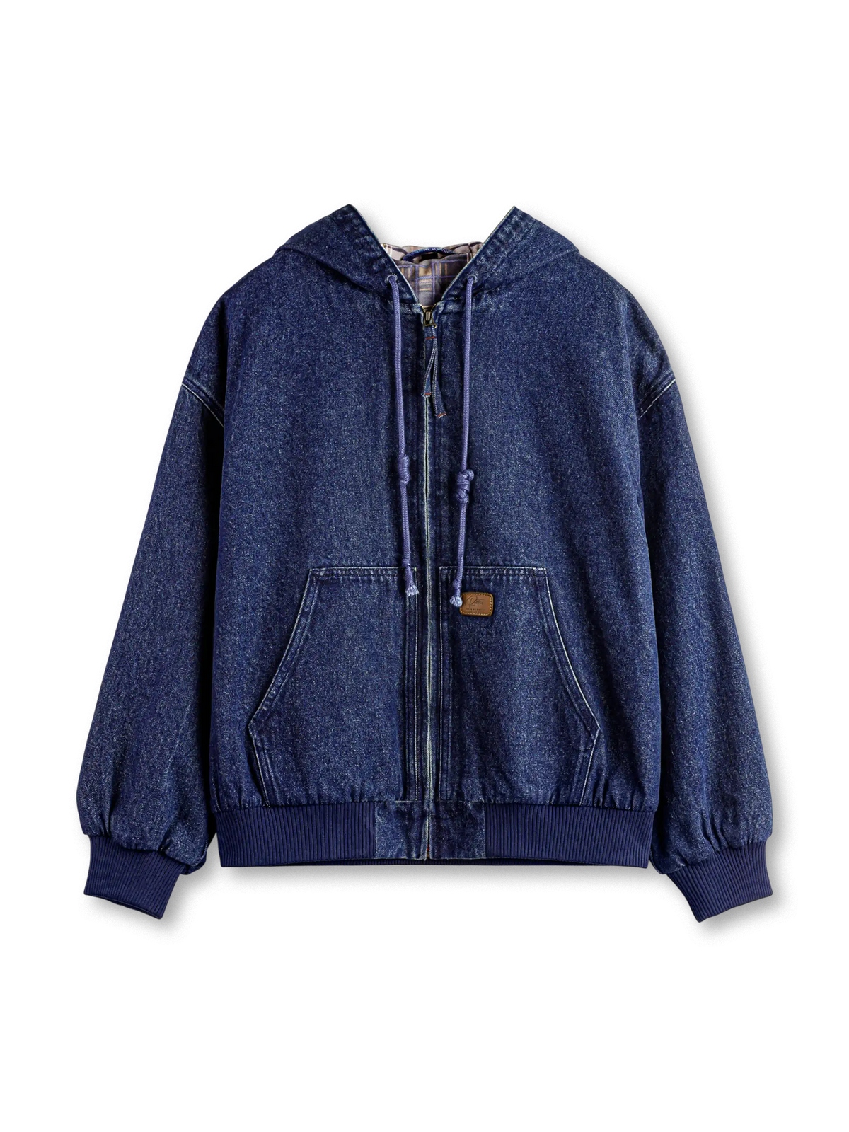 ウォッシュドデニムのフーデッドアクティブジャケット、フロントジップ、大型カンガルーポケット、リブ裾と袖口、チェック柄裏地