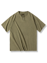 「ウォッシュ加工 ヘンリーネック 半袖Tシャツ」英国由来デザインで春夏のカジュアルスタイルに最適