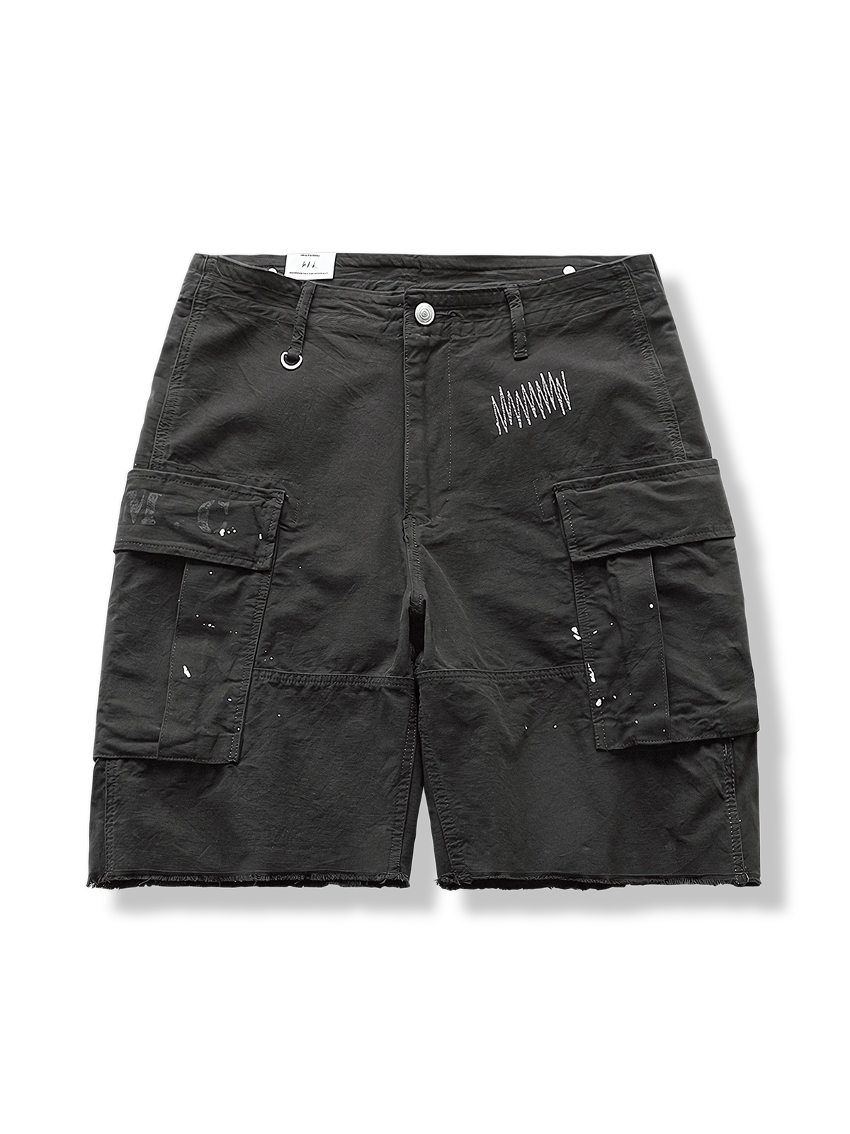 フリンジ裾とスプラッター柄が特徴の純綿素材ショートパンツ、ゆったりシルエットで快適な履き心地