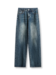 ウォッシュド加工が施されたストレートデニムジーンズ