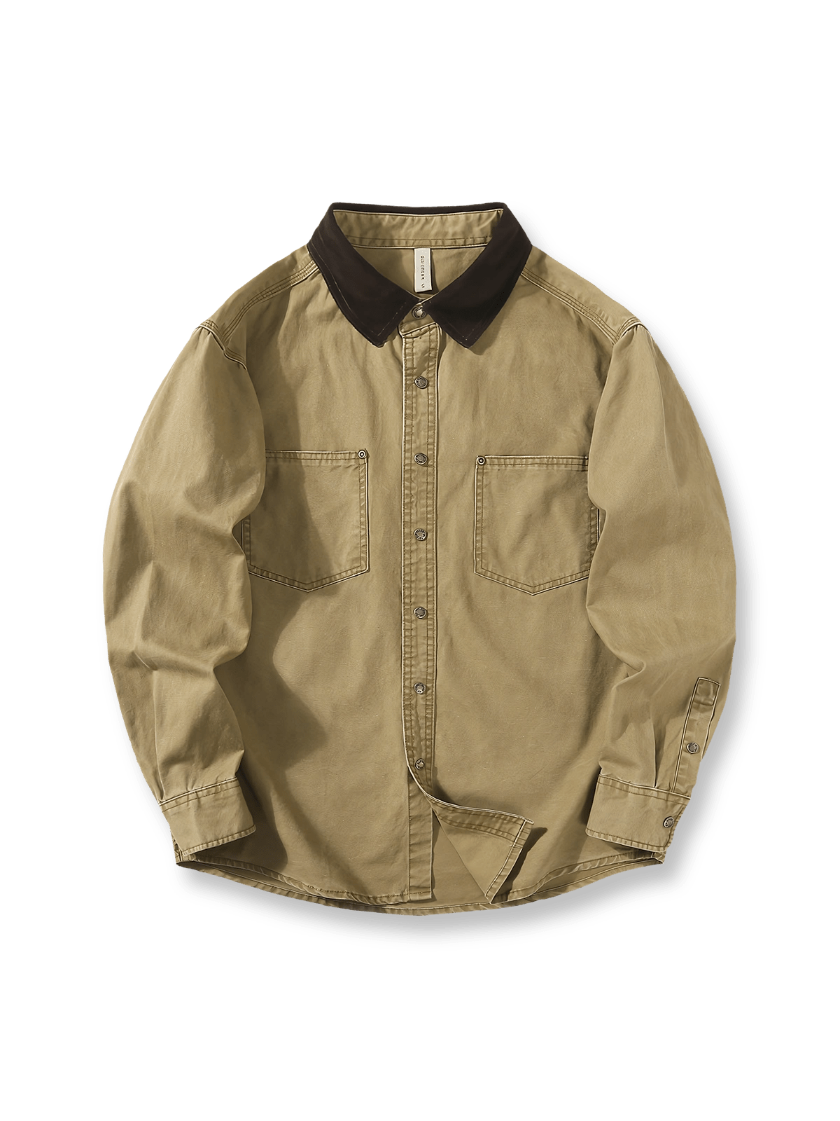 ウォッシュ加工で風合いを引き出した100%コットンのヴィンテージ風シャツ