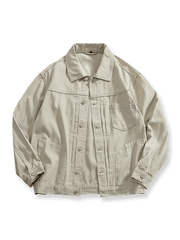 ウォッシュドホワイトの色合いと多ポケットデザインが特徴の100%コットンワークジャケットの全体像。