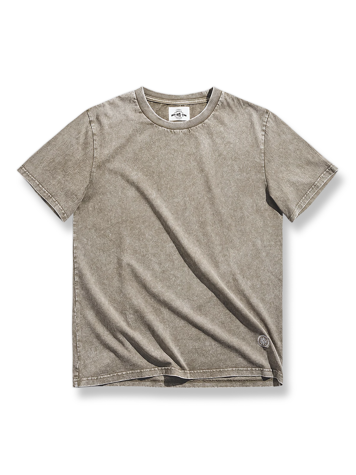 蝋染め加工による独特なカーキ色のTシャツ