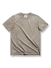 蝋染め加工による独特なカーキ色のTシャツ