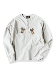 ウエスタンカウボーイプリントが映えるヘンリーネック長袖Tシャツ