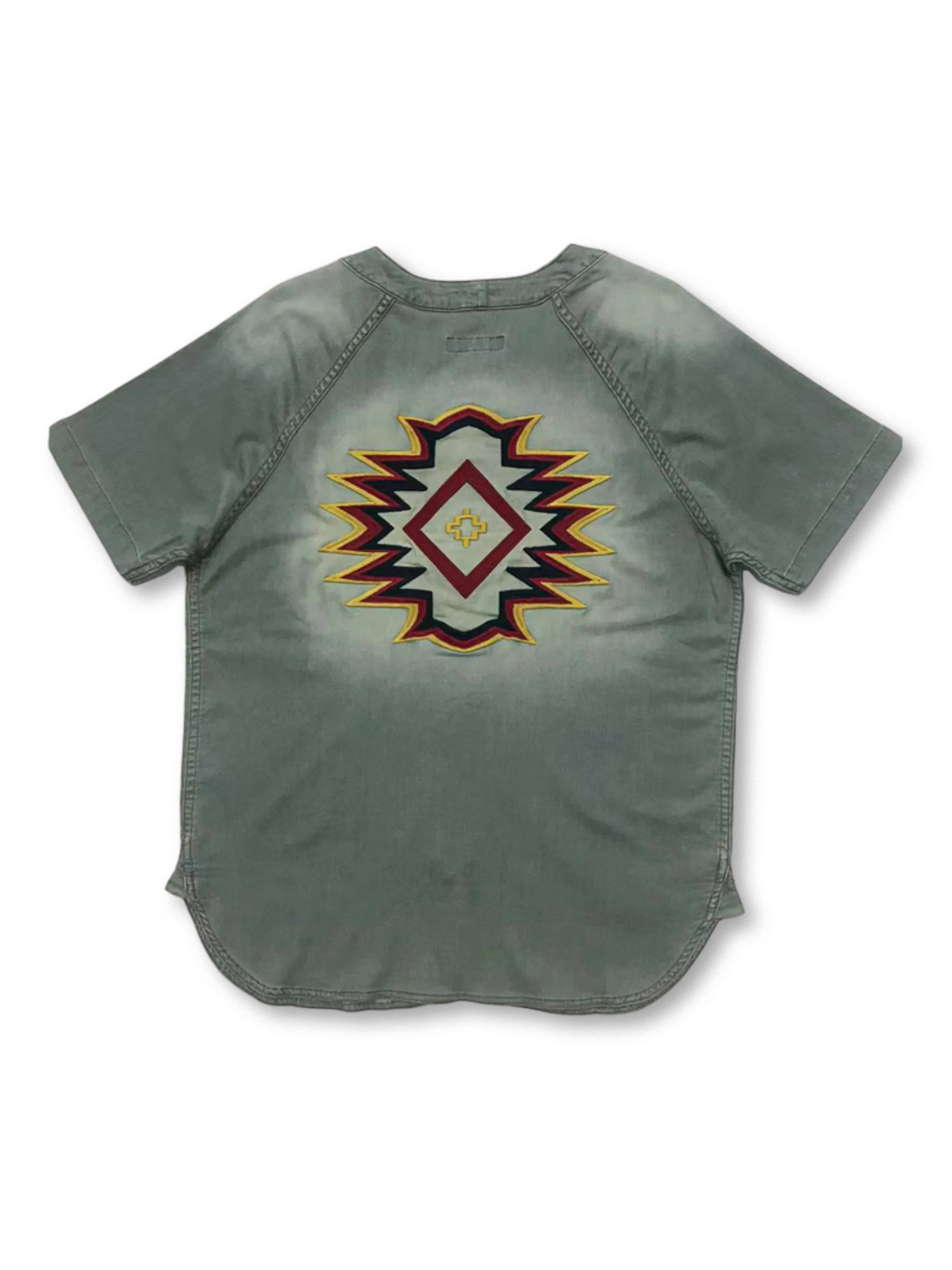 ウエスタンナバホ刺繍ウォッシュドデニムシャツ全体像