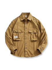 ワークポケット付きクラシックな長袖シャツ、実用的でヴィンテージスタイル