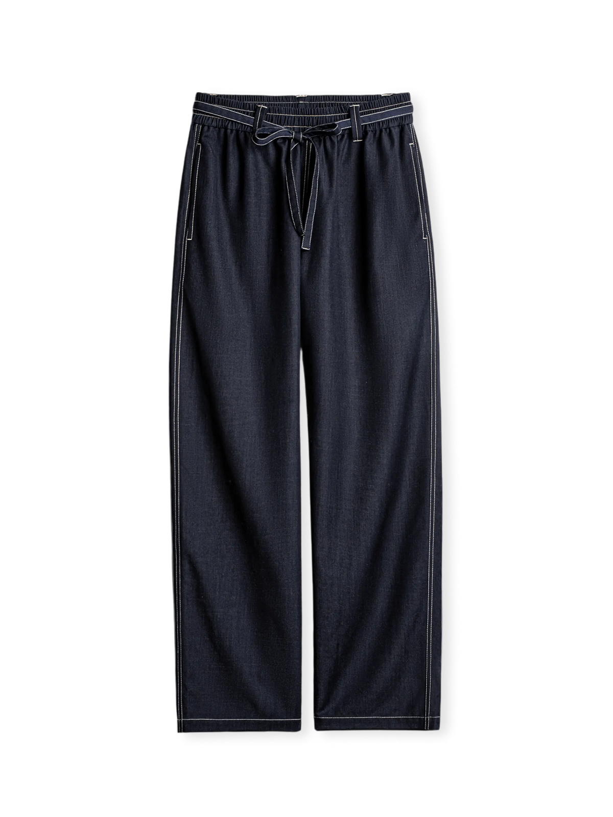 伝統的なアメリカンデニムとX-DENIM新素材技術を融合したドレープデニムカジュアルパンツ。ウエストゴム仕様で快適なフィット感が特徴。