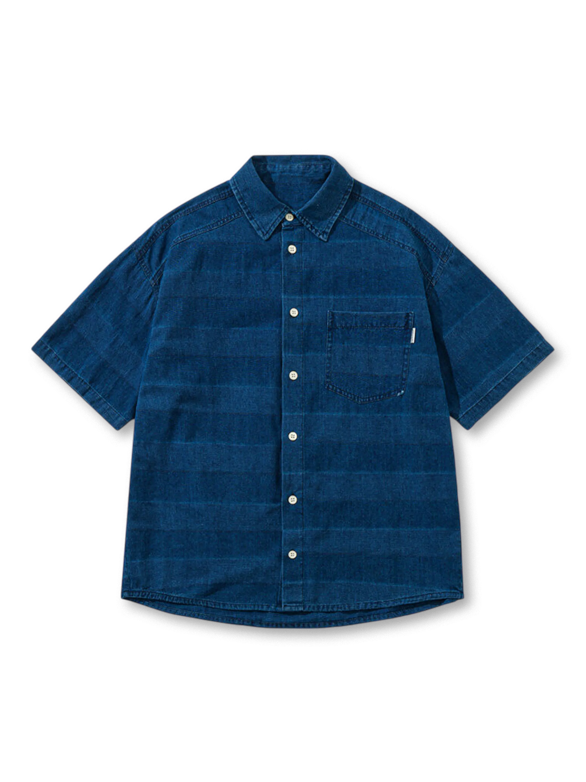 先染めインディゴ技法によるムラ感のあるチェック柄が特徴の半袖シャツ